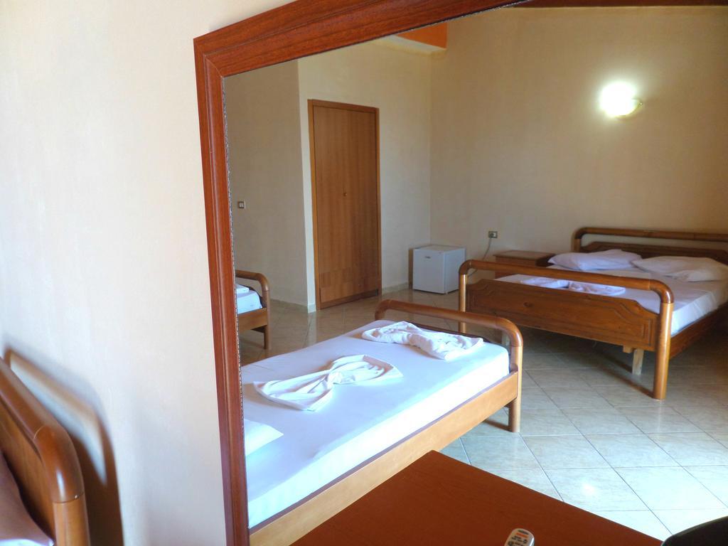 Hotel Belle Vue Dhërmi Quarto foto