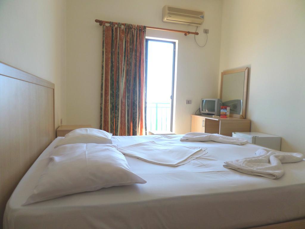Hotel Belle Vue Dhërmi Quarto foto
